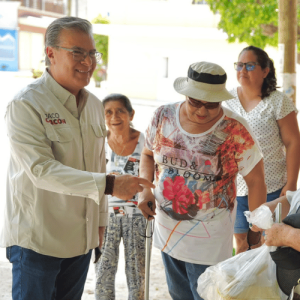 En Tuxtla Gutiérrez, un comedor móvil intenta llevar comida caliente a los barrios que más la necesitan